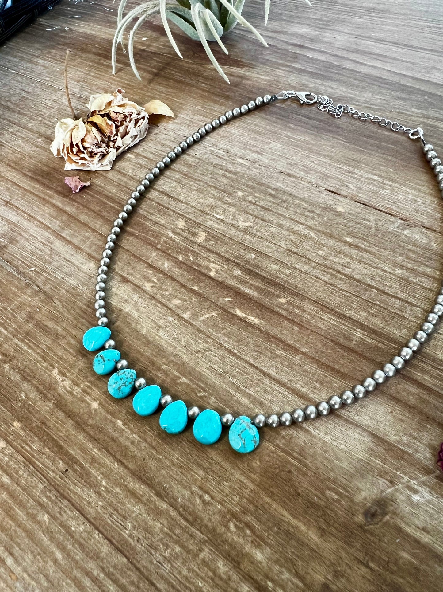 Choker - silver plated 4 mm - Teardrop magnesite turquoise choker