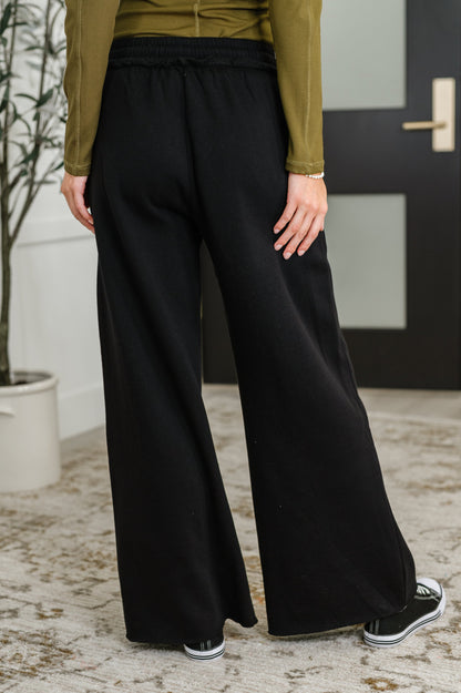 Lounge Line Wide Leg Sweats in Black