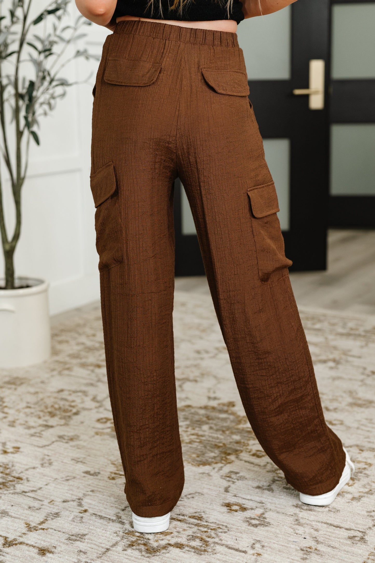 Off Duty Straight Leg Cargo Pants in  Brown